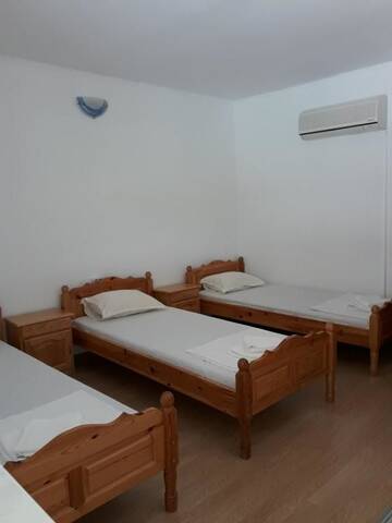 Фото номера Трехместный номер с террасой Отель Hotel Sandim г. Кырджали 13