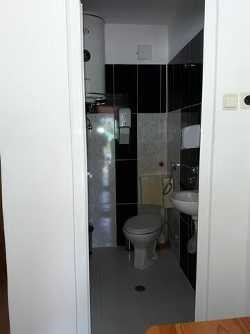 Фото номера Трехместный номер с террасой Отель Hotel Sandim г. Кырджали 6