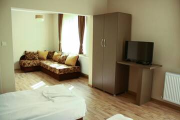 Фотографии Гостевой дом Guest House Central г. Кырджали (Болгария) №1 Фото Гостевой дом Guest House Central г. Кырджали 1