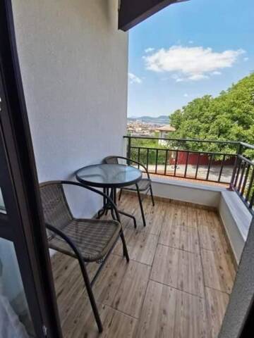 Фото номера Трехместный номер с видом на город Отель My House Kurtoglu г. Кырджали 6