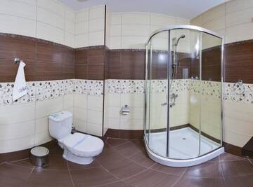 Фото номера Двухместный номер с 2 отдельными кроватями Отель Boutique Hotel Behi г. Кырджали 7